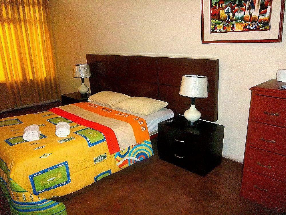 La Hacienda Peruana Hostel Lima Luaran gambar